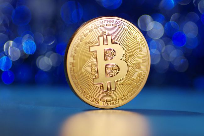 比特币上涨黄金怎么变 比特币涨跌和黄金有关吗
